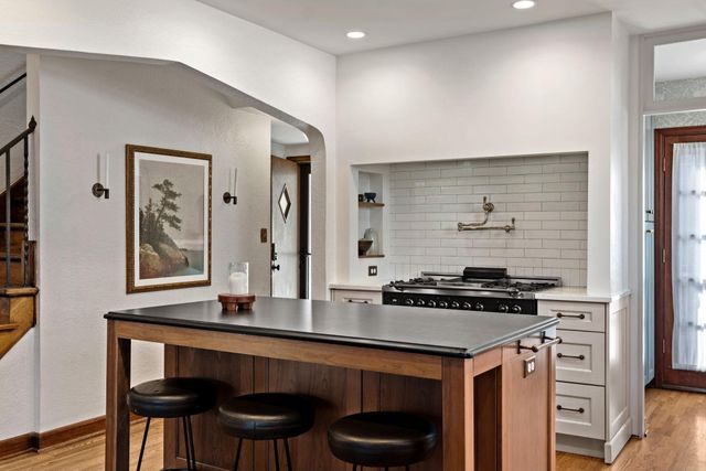 2220 Saint Anthony Parkway, Minneapolis, MN 55418