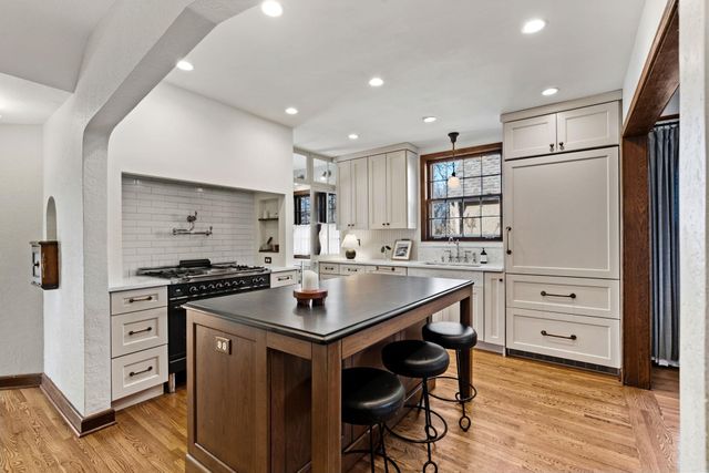 2220 Saint Anthony Parkway, Minneapolis, MN 55418