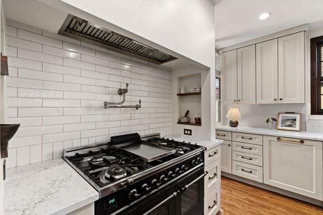 2220 Saint Anthony Parkway, Minneapolis, MN 55418