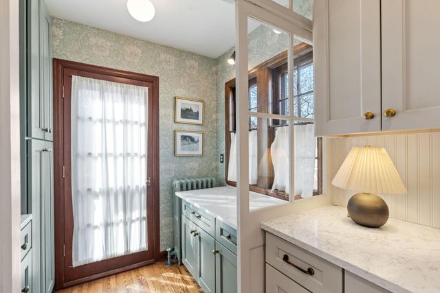 2220 Saint Anthony Parkway, Minneapolis, MN 55418