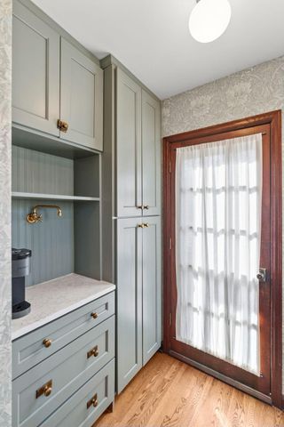 2220 Saint Anthony Parkway, Minneapolis, MN 55418