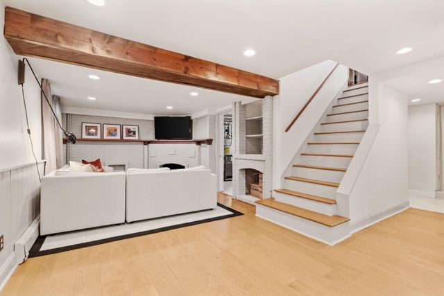 2220 Saint Anthony Parkway, Minneapolis, MN 55418