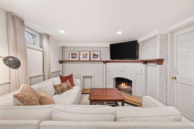 2220 Saint Anthony Parkway, Minneapolis, MN 55418