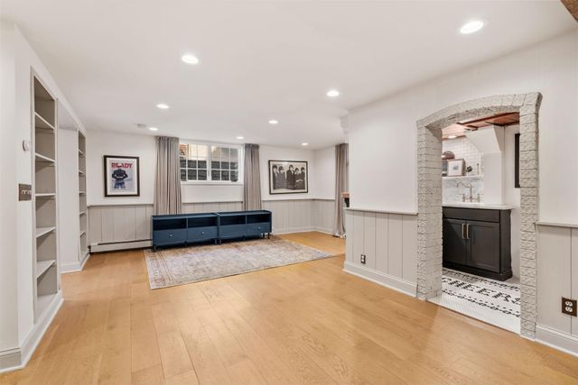 2220 Saint Anthony Parkway, Minneapolis, MN 55418