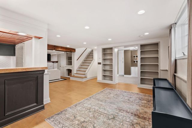 2220 Saint Anthony Parkway, Minneapolis, MN 55418