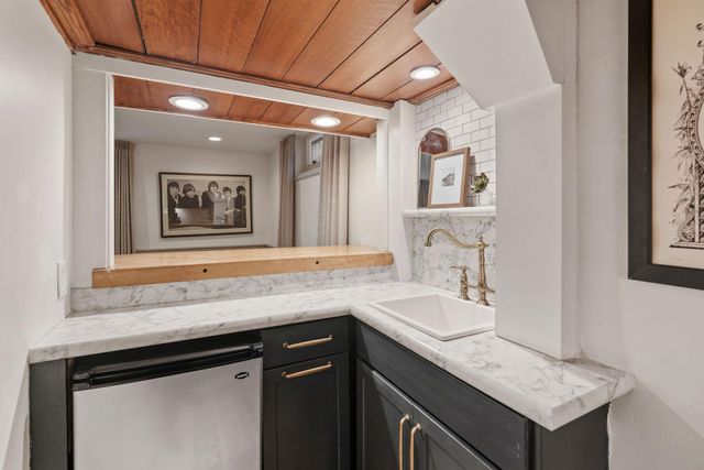 2220 Saint Anthony Parkway, Minneapolis, MN 55418