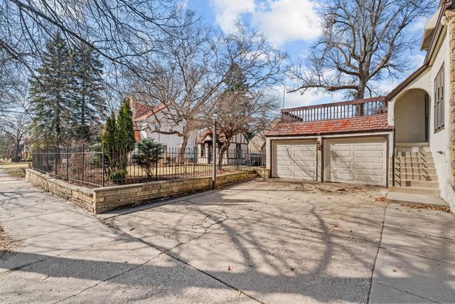 2220 Saint Anthony Parkway, Minneapolis, MN 55418