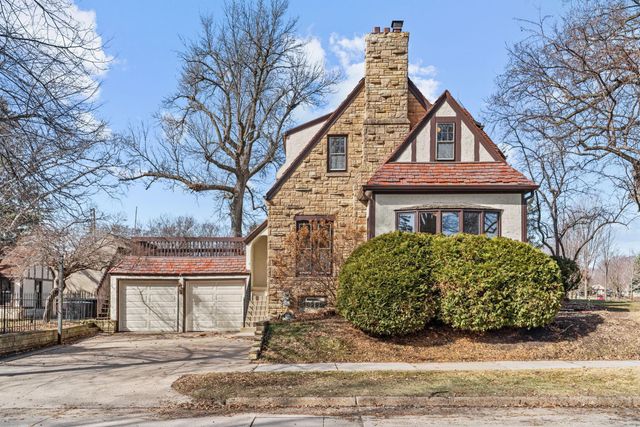 2220 Saint Anthony Parkway, Minneapolis, MN 55418