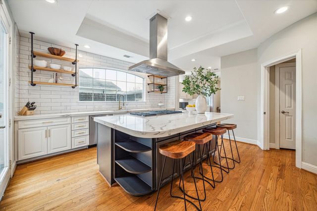 1502 Whispering Pines Drive, Houston, TX 77055