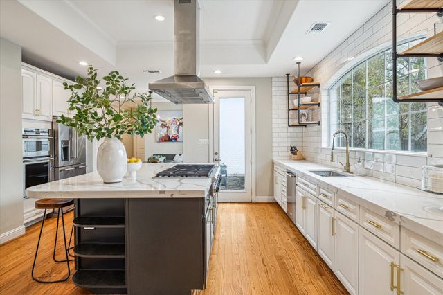 1502 Whispering Pines Drive, Houston, TX 77055