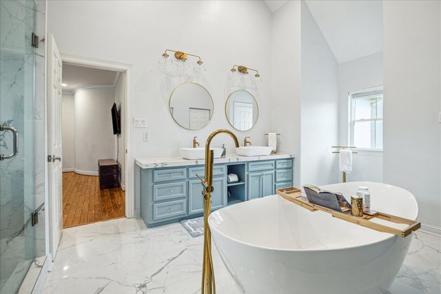 1502 Whispering Pines Drive, Houston, TX 77055