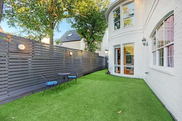 1502 Whispering Pines Drive, Houston, TX 77055