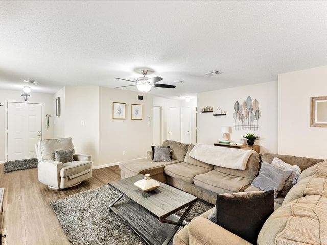 2120 Shawnee Trail, Fort Worth, TX 76247