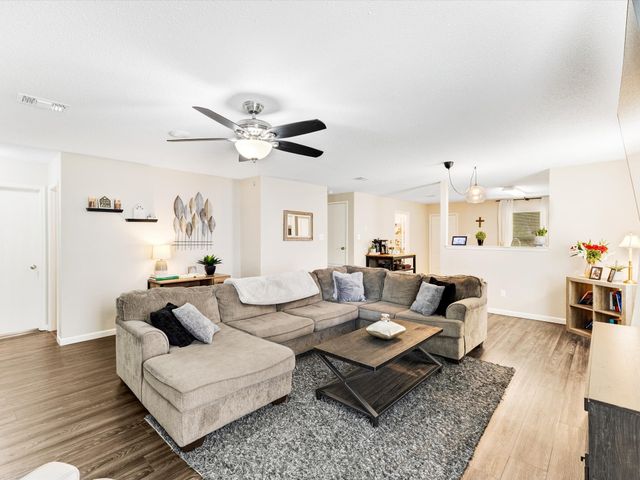 2120 Shawnee Trail, Fort Worth, TX 76247