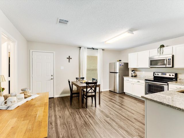 2120 Shawnee Trail, Fort Worth, TX 76247