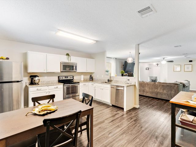 2120 Shawnee Trail, Fort Worth, TX 76247