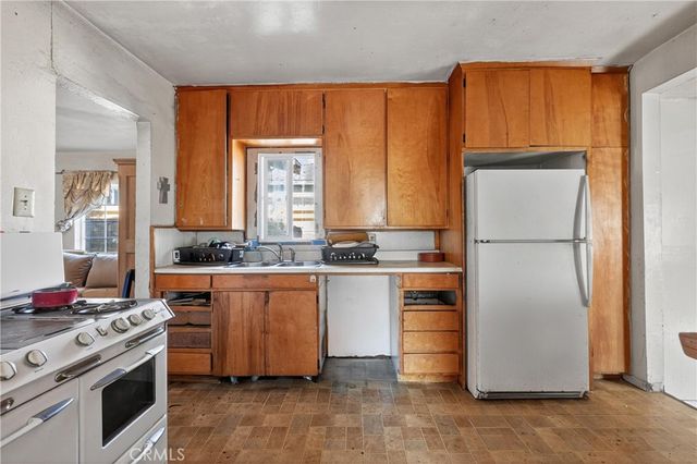 1209 S Shelton Street, Santa Ana, CA 92707