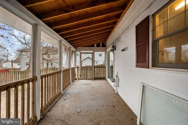 153 BUCKINGHAM DR, Stephens City, VA 22655