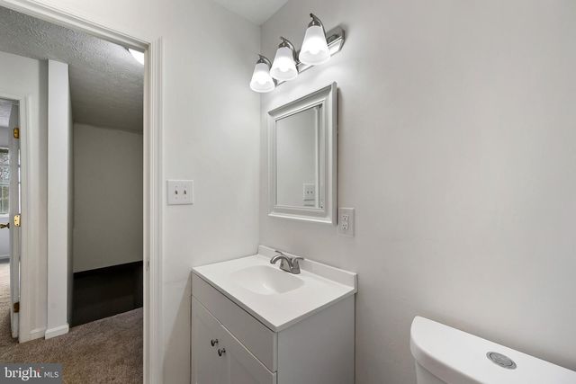 153 BUCKINGHAM DR, Stephens City, VA 22655