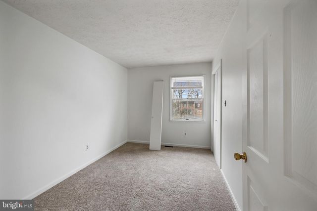 153 BUCKINGHAM DR, Stephens City, VA 22655
