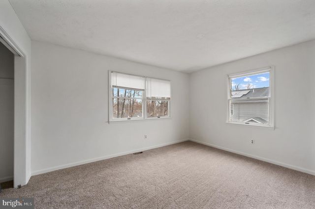 153 BUCKINGHAM DR, Stephens City, VA 22655
