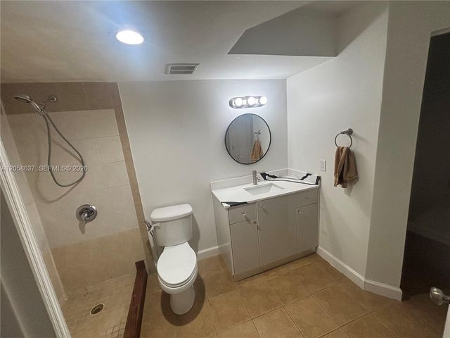 8305 SW 152nd Ave A111, Miami, FL 33193