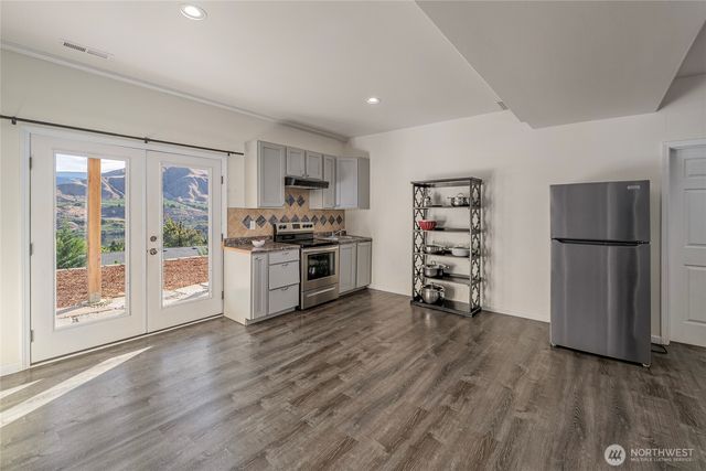 2116 Canal Boulevard, East Wenatchee, WA 98802