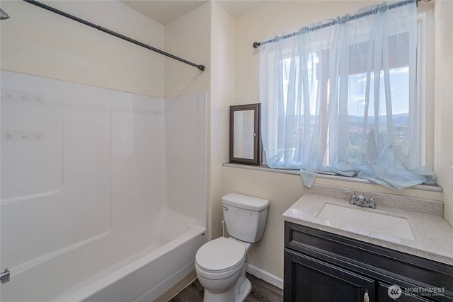 2116 Canal Boulevard, East Wenatchee, WA 98802