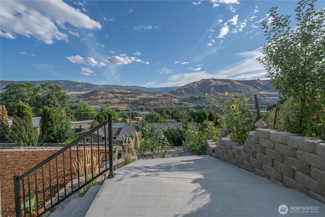 2116 Canal Boulevard, East Wenatchee, WA 98802