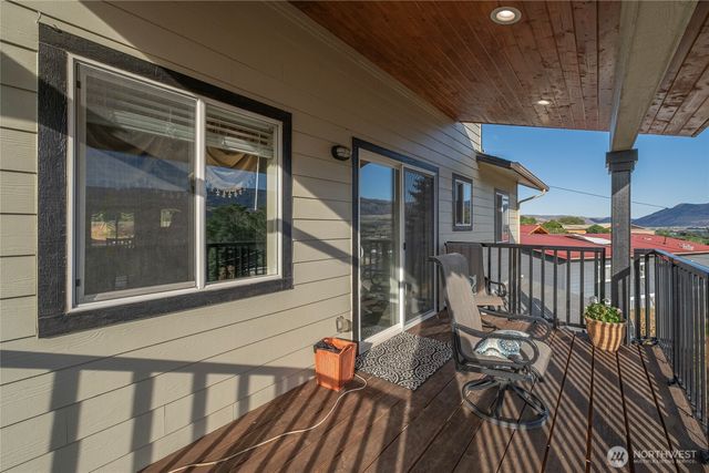 2116 Canal Boulevard, East Wenatchee, WA 98802