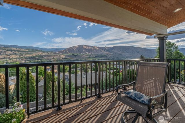 2116 Canal Boulevard, East Wenatchee, WA 98802