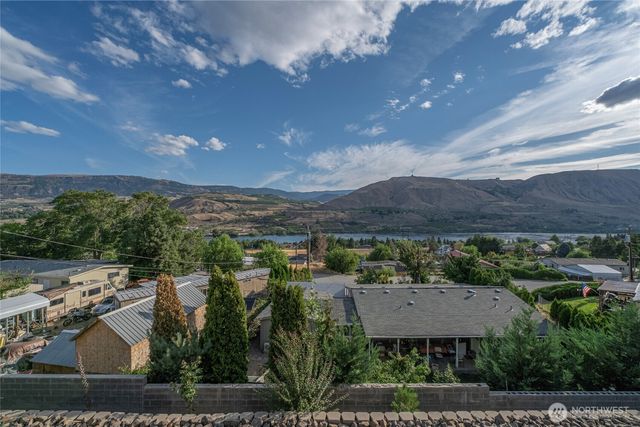 2116 Canal Boulevard, East Wenatchee, WA 98802