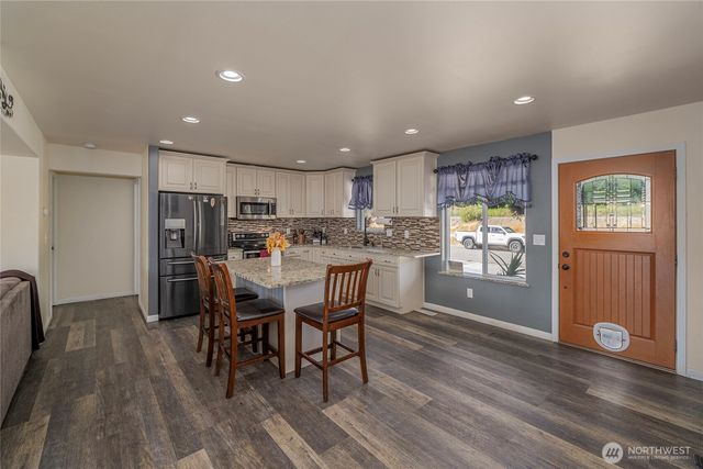 2116 Canal Boulevard, East Wenatchee, WA 98802