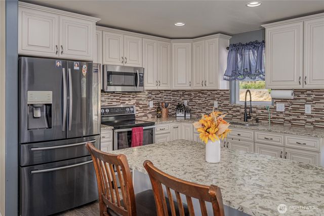 2116 Canal Boulevard, East Wenatchee, WA 98802