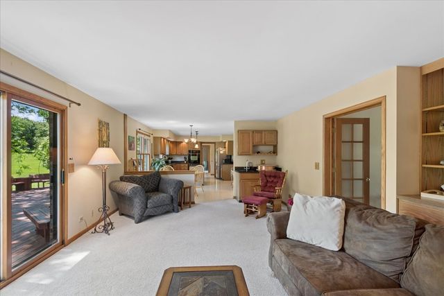 14 James Drive, Hawthorn Woods, IL 60047