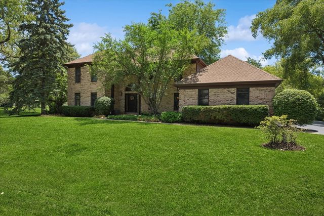 14 James Drive, Hawthorn Woods, IL 60047
