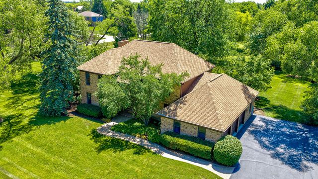 14 James Drive, Hawthorn Woods, IL 60047