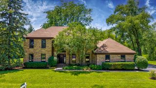 14 James Drive, Hawthorn Woods, IL 60047