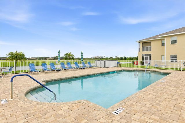 5800 SABAL TRACE DRIVE 105, North Port, FL 34287