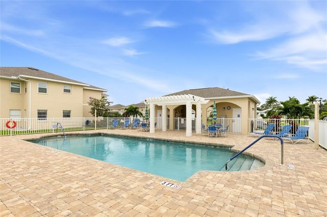 5800 SABAL TRACE DRIVE 105, North Port, FL 34287