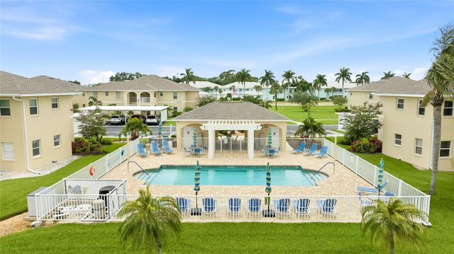 5800 SABAL TRACE DRIVE 105, North Port, FL 34287