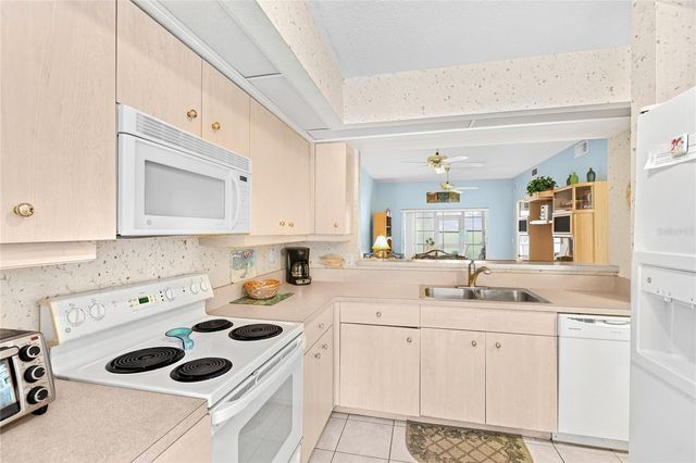 5800 SABAL TRACE DRIVE 105, North Port, FL 34287