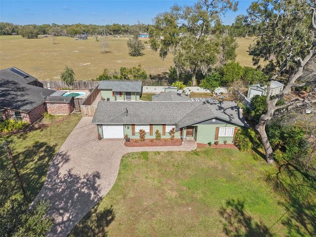 34037 WOODLAND CIRCLE, Dade City, FL 33523