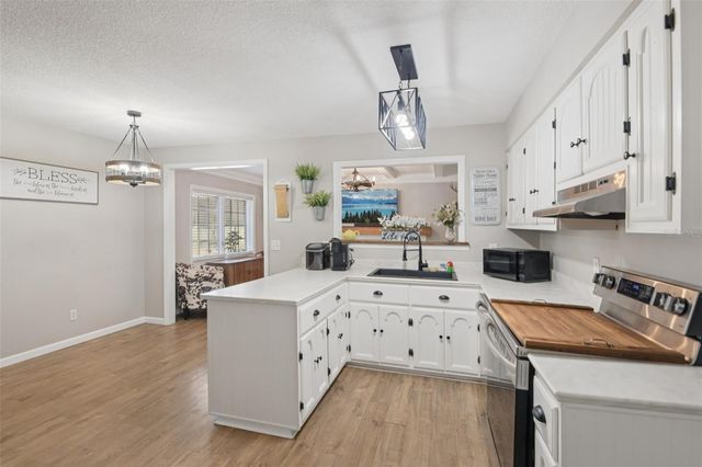 34037 WOODLAND CIRCLE, Dade City, FL 33523