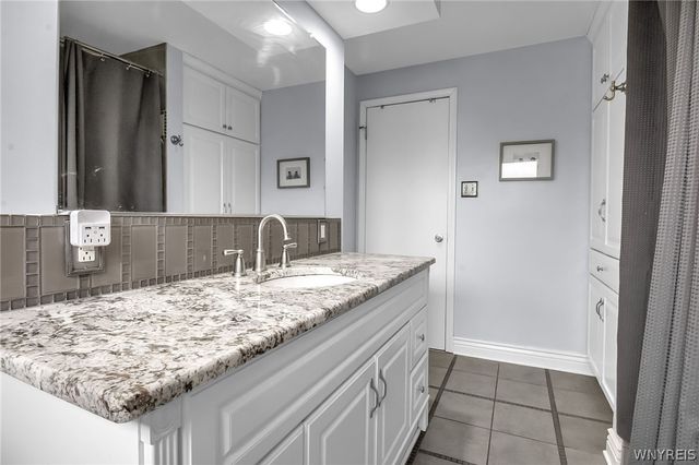 12 Joanie Lane, Amherst, NY 14228