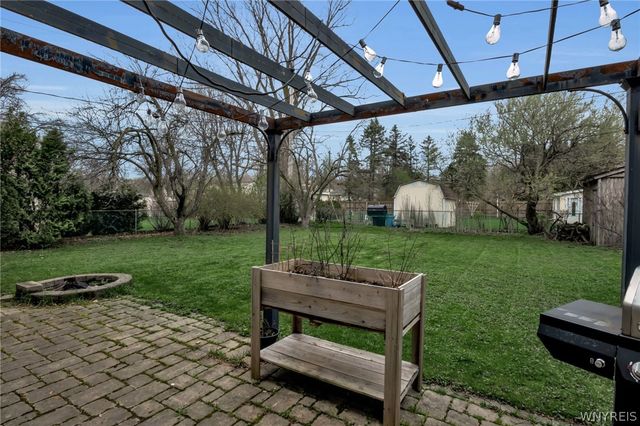 12 Joanie Lane, Amherst, NY 14228
