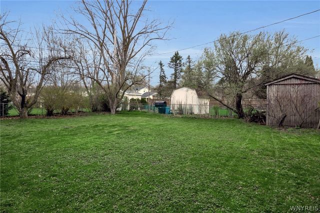12 Joanie Lane, Amherst, NY 14228