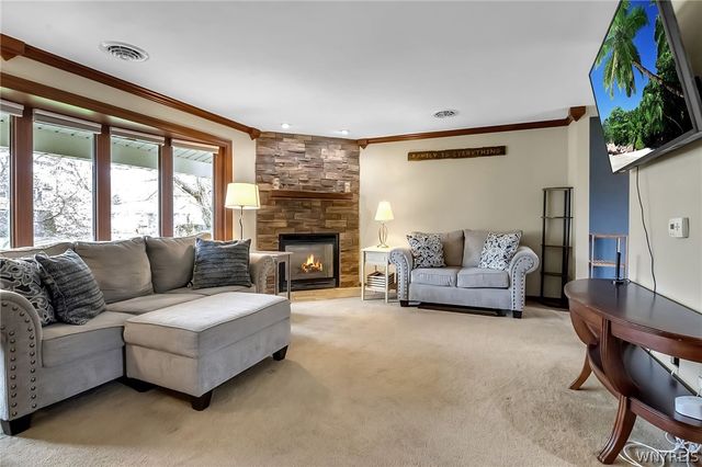 12 Joanie Lane, Amherst, NY 14228
