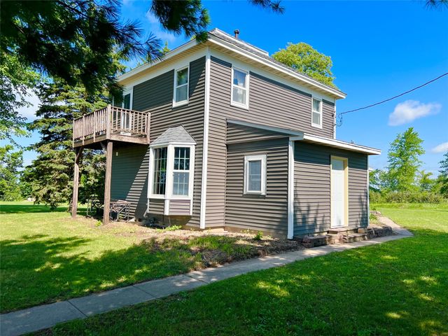 6285 E 28th Street N, Newton, IA 50208
