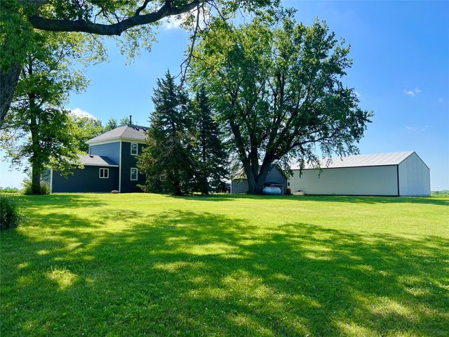 6285 E 28th Street N, Newton, IA 50208